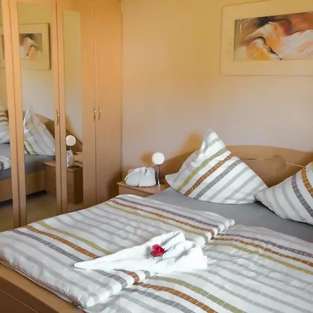 Gaestehaus Edith, 3-sterne, 2-4 Personen Apartmán Trittenheim
