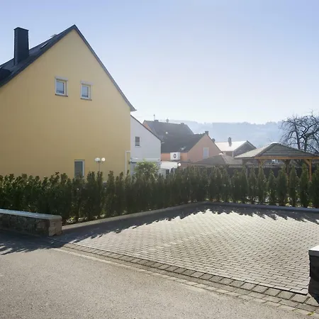 Gaestehaus Edith, 3-sterne, 2-4 Personen * Trittenheim